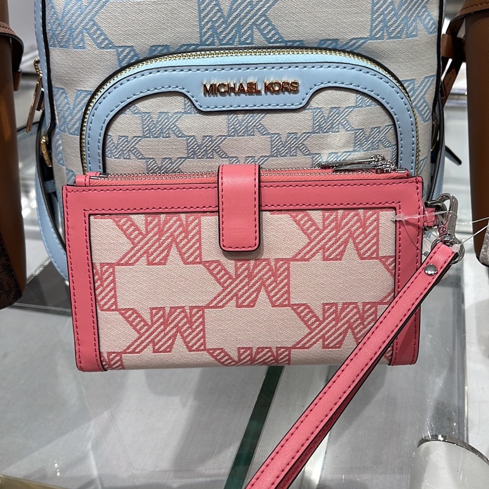 MICHAEL KORS JET SET TRAVEL 35S3GTVW7J LIGHT SAGE LG DOUBLE ZIP WRISTLET-WALLET- - Picture 5 of 16